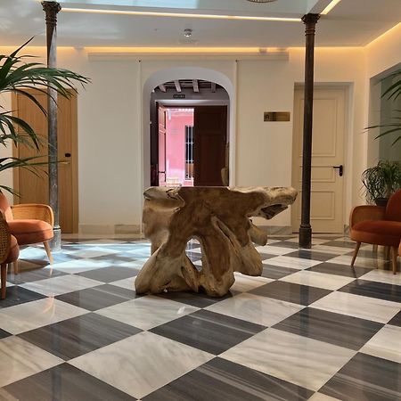 Alux Boutique Hotel Малага Экстерьер фото