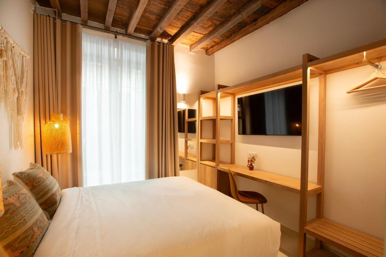 Alux Boutique Hotel Малага Экстерьер фото