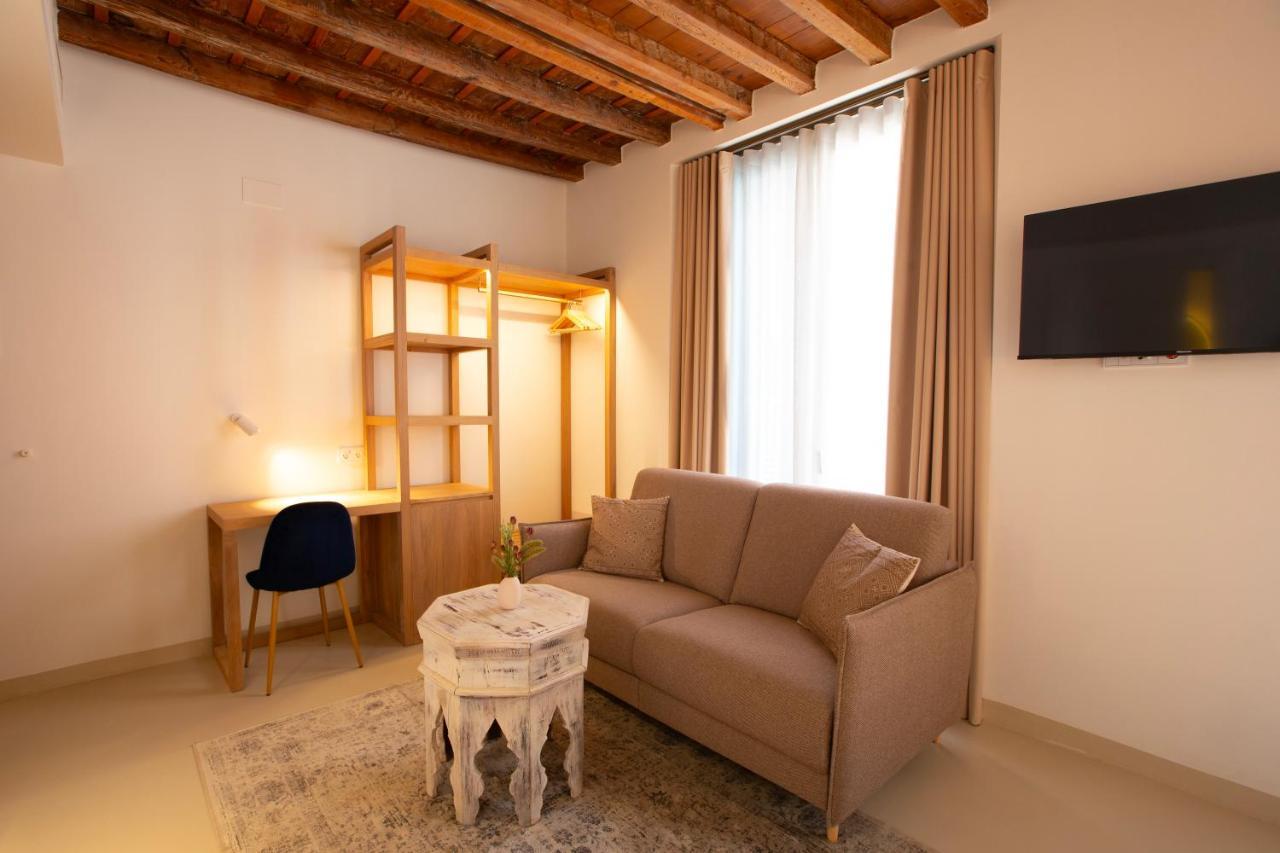 Alux Boutique Hotel Малага Экстерьер фото