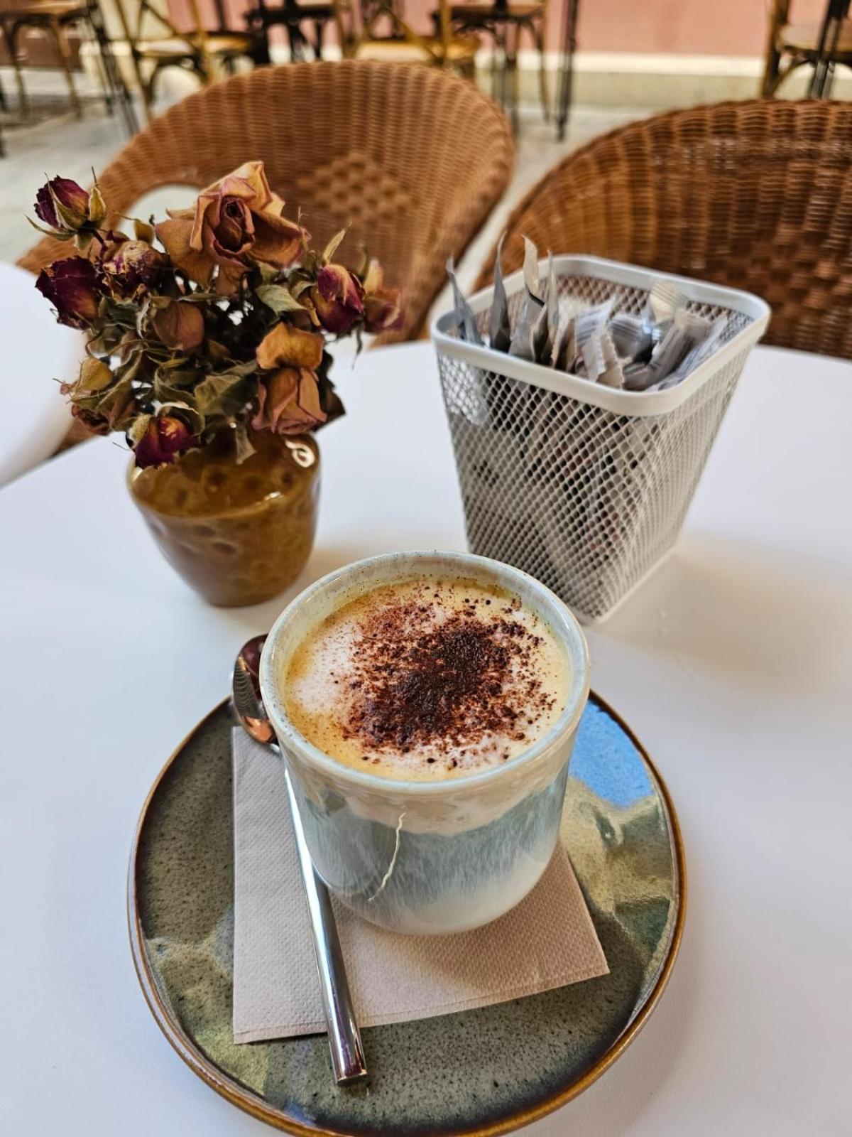 Alux Boutique Hotel Малага Экстерьер фото